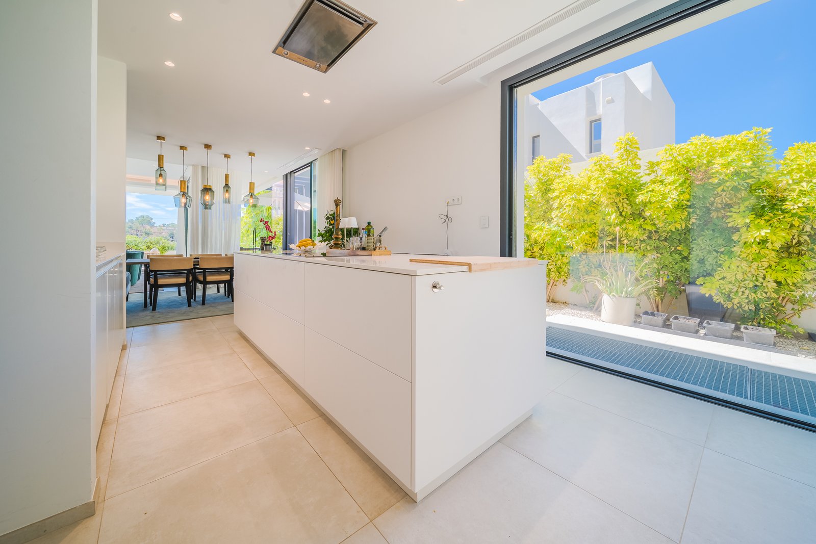 8e494ec7-7599-4c3a-a40d-4509fef38fa2