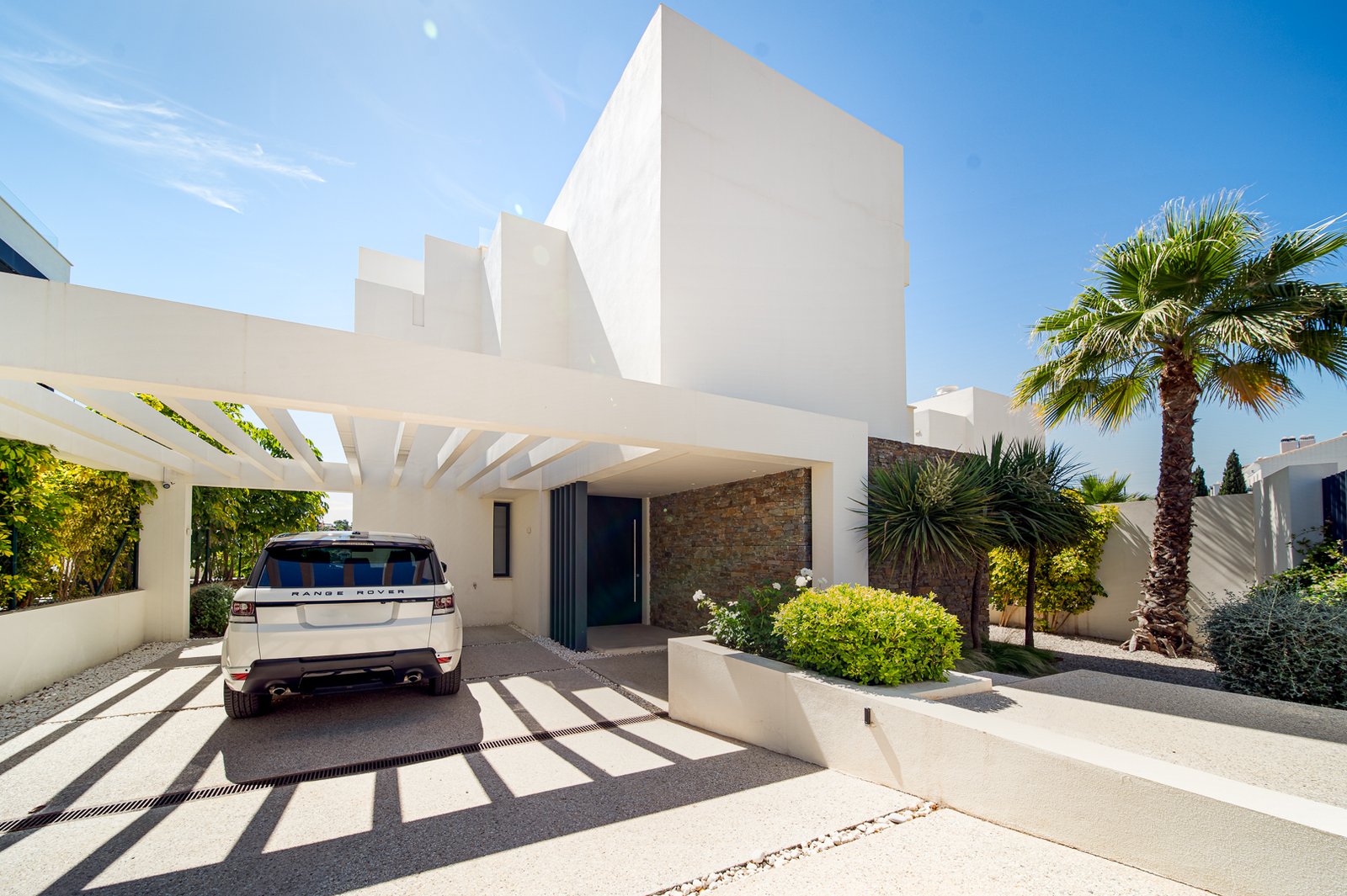 9d556ac5-abea-4ff6-b3d0-6cddcd39b495