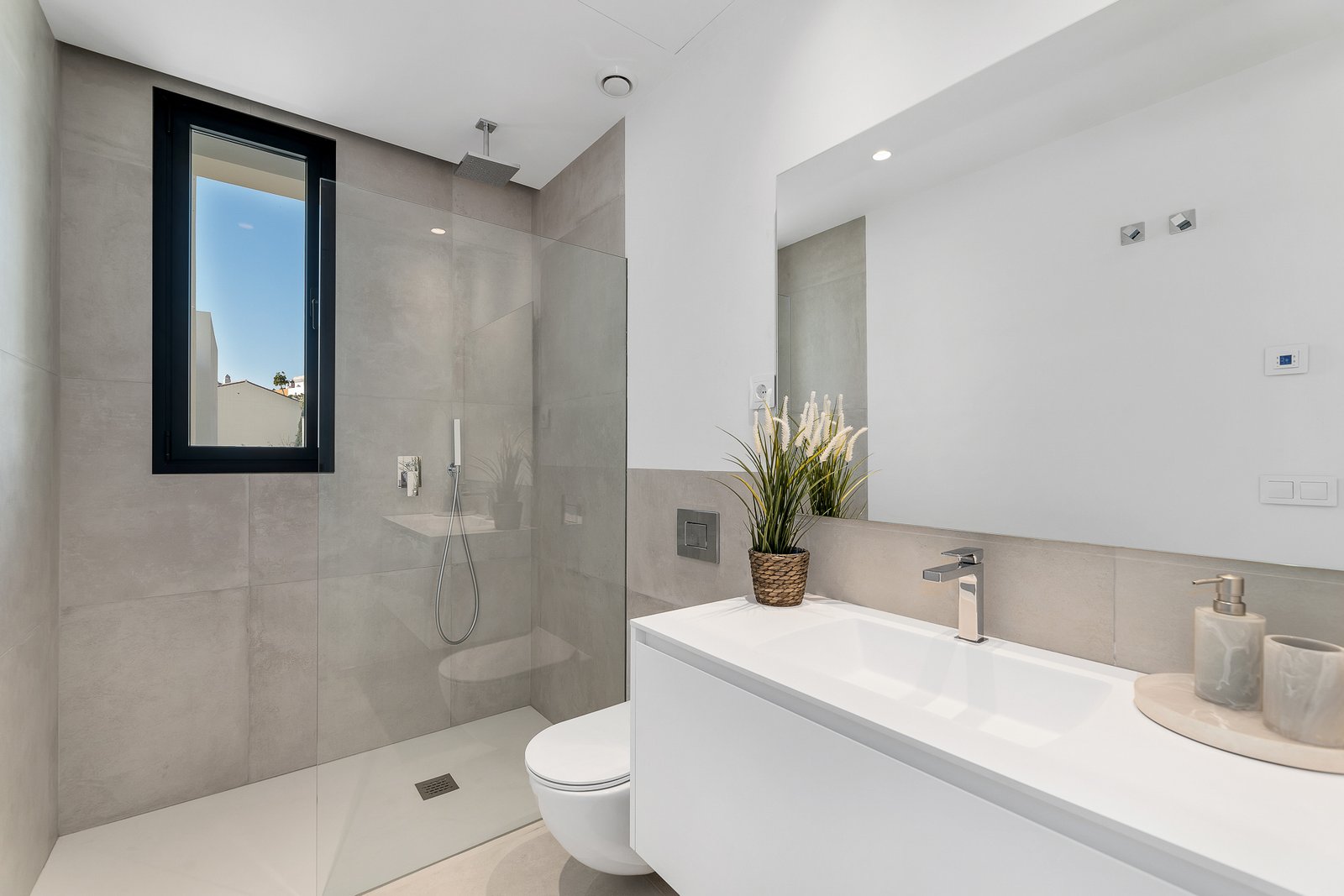 dfe32a1e-95c3-4ad0-a0df-8a9e68b5cc63